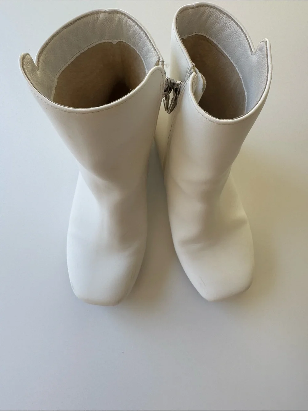 Girls White Ankle Boots with Low Block Heel girls size 2